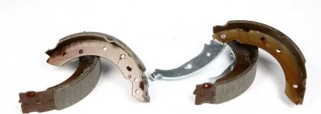 Колодки гальмівні (задні) Peugeot 106/206/306/Renault Clio/Laguna (барабанні) (203x39) (Lucas) MEYLE 16-14 533 0000