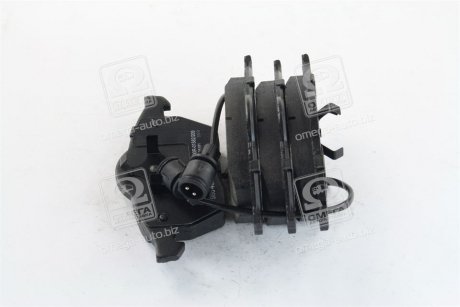 Колодки гальмівні (передні) Audi 100 90-94/Audi A6 94-97 (+датчики) BOSCH 0986460937 (фото 1)