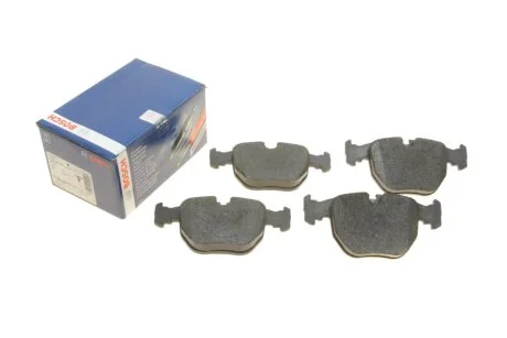 Колодки тормозные (передние) BMW 5 (E39)/7 (E38)/X5 (E53) 94-07 BOSCH 0986494028
