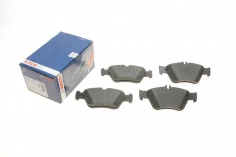 Колодки гальмівні (передні) MB E-class (W210)/C-class (W202) 95-02 BOSCH 0986494002