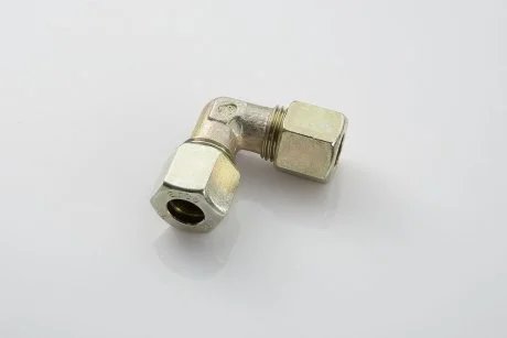 Штуцер г-подібний D10xD10x30 із гайками PE PE AUTOMOTIVE 076.043-00A