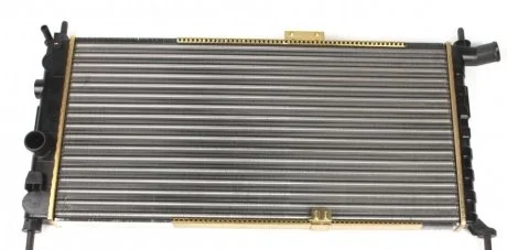 Радіатор охолодження Opel Kadett E 1.4-2.0 i/ D 84-93 NRF 52019