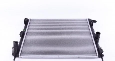 Радіатор охолодження Dacia Logan 1.2-1.6 16 V 06- NRF 53069