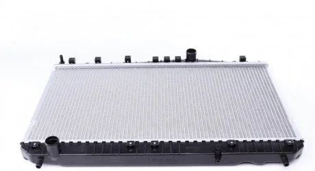 Радиатор охлаждения Chevrolet Rezzo/Daewoo Tacuma 1.6-2.0 00- NRF 53384