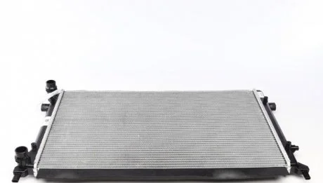 Радіатор охолодження VW Caddy III/Golf 1.4/1.6/2.0 03- (648x406x24) NRF 53405