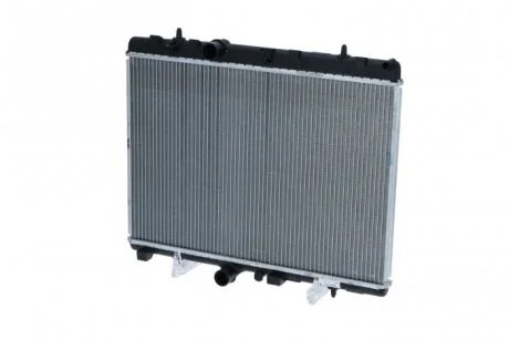 Радіатор системи охолодження двигуна NRF 58226