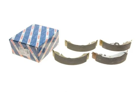 Колодки гальмівні (задні) Citroen Berlingo/Peugeot Partner 96- (барабанні) (228.6x40) BOSCH 0986487552