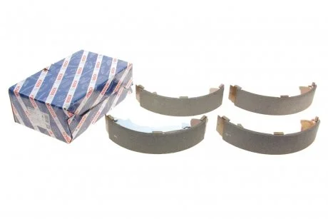 Колодки тормозные (задние) VW Amarok 2.0 TDI 10- (барабанные) (294x57) BOSCH 0986487955