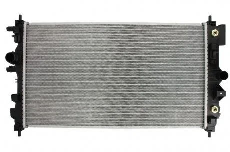 Радіатор охолодження двигуна NISSENS 630724