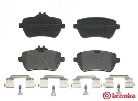 Комплект гальмівних колодок з 4 шт. дисків BREMBO P50117