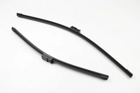 Щітки склоочисника (600/475 мм) VW/Audi/Skoda Aerotwin (безкаркасна) BOSCH 3397118936
