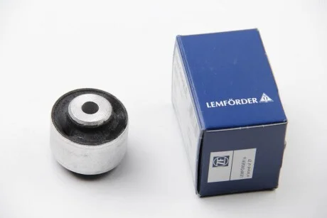 Сайлентблок важеля LM LEMFORDER 35378 01