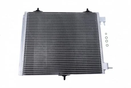 Радіатор кондиціонера (з осушувачем) Citroen C3/Peugeot 207/208 1.0-1.6/1.6HDi 02- Valeo 814095