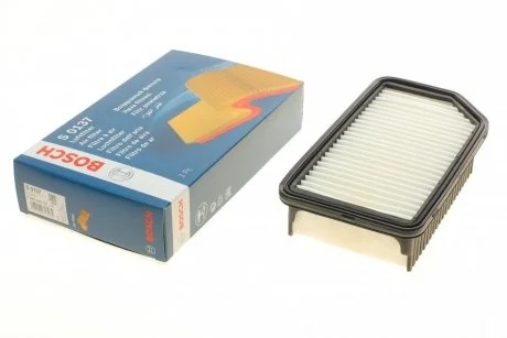 Фільтр повітряний Hyundai i20/ix20 1.1-1.6 CRDi 08- BOSCH F026400137