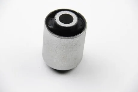 Сайлентблок важеля (переднього/знизу) MB C-class (W202/S202) 93-01 LEMFORDER 11322 01