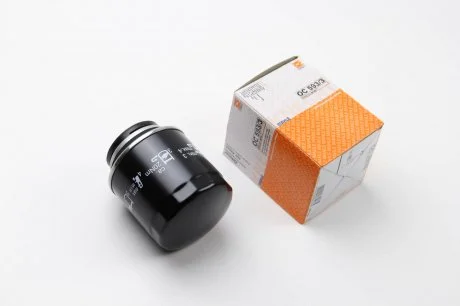 Фільтр масляний VW Caddy III 1.2TSI 10-15/Golf 1.2/1.4 TSI 10-13/Passat 1.4 TSI 10-14 MAHLE / KNECHT OC 593/3