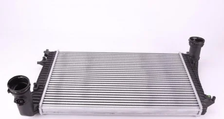 Радіатор інтеркулера VW Caddy III 1.9/2.0 TDI 04-10 NRF 30199