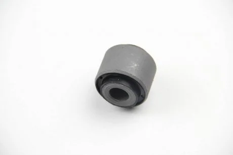 Сайлентблок важеля задньої підвіски, задній AUDI Q7, PORSCHE CAYENNE, VW TOUAREG 02-(44.3х16х45) BCGUMA BC GUMA BC0236