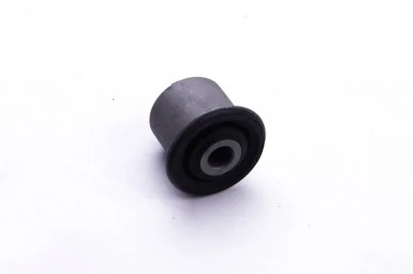 Сайлентблок переднього важеля Logan 04-/Sandero 08- Metalcaucho 05103