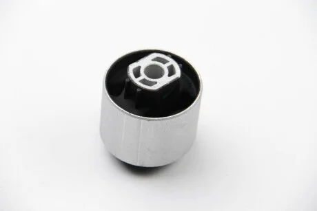 Сайлентблок важеля LM LEMFORDER 38620 01