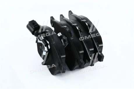 Гальмівнi колодки дисковi VW Golf IV 97-03 с датч. REMSA 0390 41