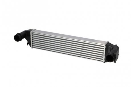 Радиатор интеркулера BMW 3 (E46) 98-07 NRF 30119A (фото 1)