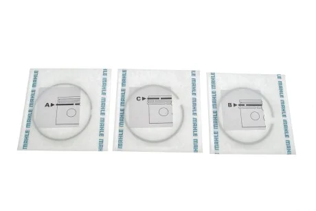 Кільця поршневі VW Passat 1.8 96-05 (81.51mm/+0.5) (1.5-1.75-2) MAHLE / KNECHT 033 16 N2