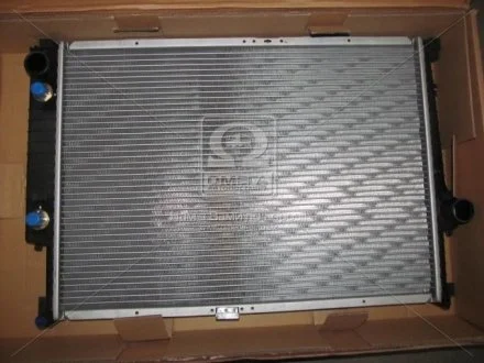 Радіатор охолодження двигуна 530/535/730/7355 AT 85-94  Van Wezel 06002092