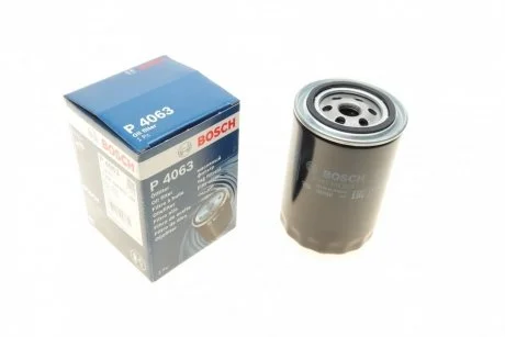 Фільтр масляний Toyota Land Cruiser 2.4D/3.4D/4.2/4.5 24V 75- BOSCH 0451104063