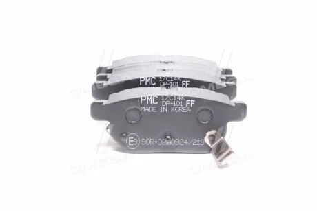 Колодки гальм. диск. TOYOTA AURIS, COROLLA (вир-во, Korea) PARTS-MALL PKF-E22