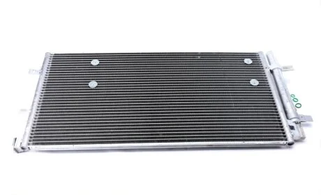 Радіатор кондиціонера Audi A4/Q5 1.8TFSI-3.0TDI 07- NRF 35916