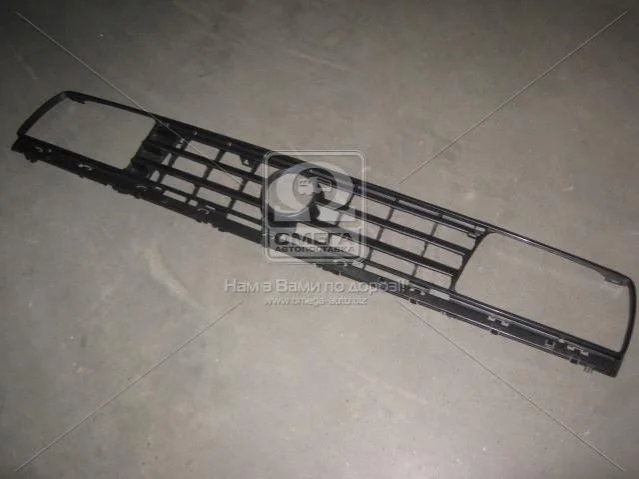 Решітка радіатора VW JETTA II TEMPEST 051 0600 990 (фото 1)