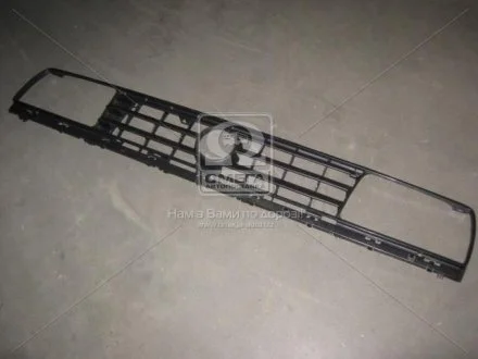 Решітка радіатора VW JETTA II TEMPEST 051 0600 990