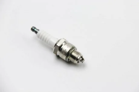 Свічка запалювання DENSO W20FPR-U