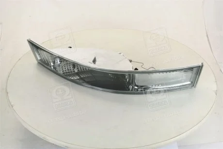 Указатель поворота передний правый (белый) Renault Master (04-)/Nissan Interstar TYC 18-A521-A1-2B