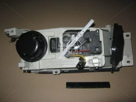 Фара права з моторчиком Skoda Octavia (00-) H3/H4 з ПТФ TYC 20-6231-05-2B