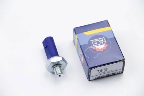 Датчик тиску оливи LT 2.5TDI (AGX/ANJ/APA/BBE/BBF) FACET 7.0133