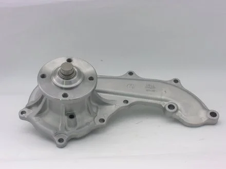Насос водяний Toyota 4 Runner 2.7 95-02 GMB GWT-131A