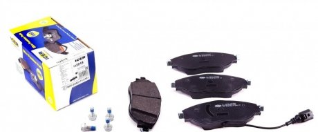 Колодки тормозные (передние) Audi Q3 18-/A3/Skoda Octavia/VW Passat B6-B8/Golf/Tiguan 12-(+датчик) ICER 182018 (фото 1)