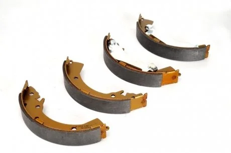 Гальмівна колодка HYUNDAI ACCENT IV, ACCENT V, BAYON, ELANTRA V, GETZ, I20 III, SOLARIS, VENUE KIA RIO III, RIO IV, STONIC 1.0-1.8 09.02- LPR 08670