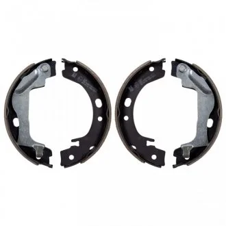 Тормозные колодки барабанные BLUE PRINT ADT34176