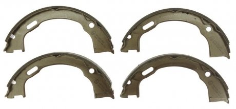 Тормозные колодки барабанные, к-кт. STARLINE BC 01020