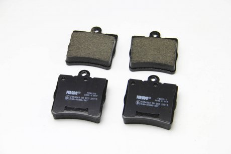 Комплект гальмівних колодок з 4 шт. дисків FERODO FDB1311 (фото 1)
