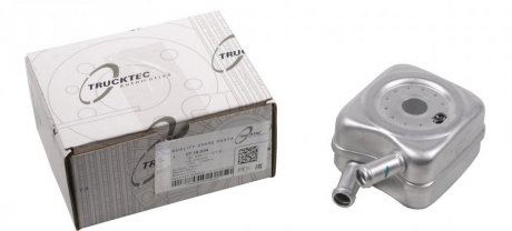 Радиатор масляный VW Caddy/Crafter/T5 1.9/2.5TDI 163ps (теплообменник) TRUCKTEC 07.18.034 (фото 1)