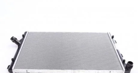 Радіатор охолодження VW Caddy III 1.6/2.0TDI 10- (438x648x32) (ребра припаяні) MAHLE / KNECHT CR 1539 001S