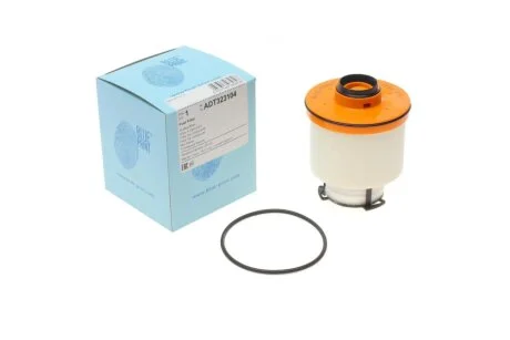 Фільтр паливний Toyota Hilux VIII 2.4D-2.8D 15- BLUE PRINT ADT323104