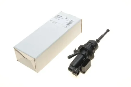 Циліндр зчеплення (головний) Audi A3/Skoda Octavia 03-/SuperB/Yeti 08-17/VW Caddy/Golf/Touran 03- BOSCH 0986486153