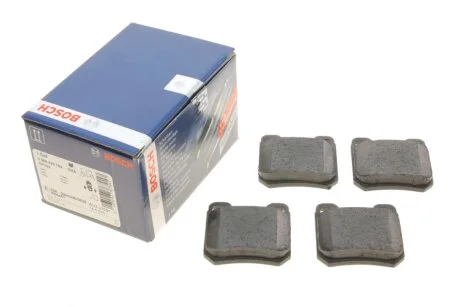 Колодки гальмівні (задні) Opel Omega A/B 86-03/Vectra B 95-03/Senator A/B 84-93 BOSCH 0986424754