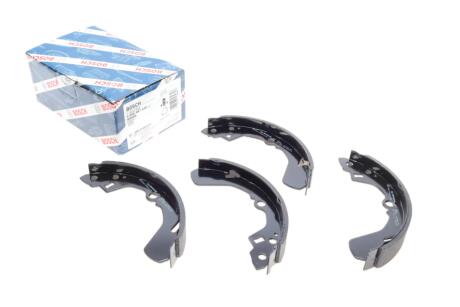 Колодки тормозные (задние) Daihatsu Charade 88-92/Suzuki Liana/Swift 89-(барабани) (200x32) BOSCH 0986487436