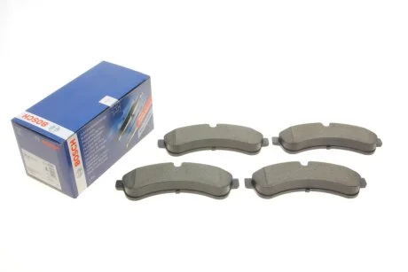 Колодки тормозные (задние) Iveco Daily VI/V/VI/Irisbus Daily Tourys 06- BOSCH 0 986 494 335